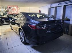 تۆیۆتا کامری